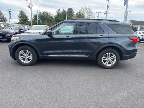 Certified 2022 Ford Explorer XLT w/ Equipment Group 202A AWD/4WD image 6