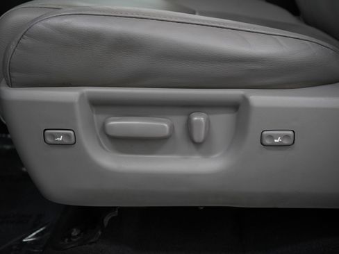 Used 2019 Toyota Sequoia SR5 image 29