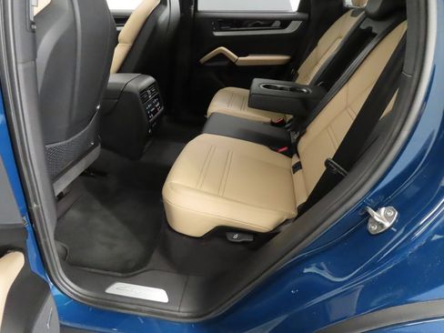 Certified 2026 Porsche Cayenne S AWD/4WD image 44