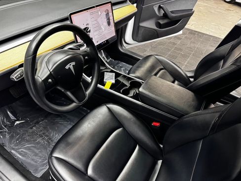 Used 2020 Tesla Model 3 Long Range image 32