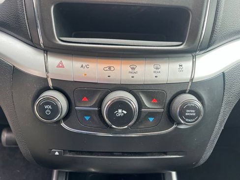 Used 2012 Dodge Journey SXT FWD image 25