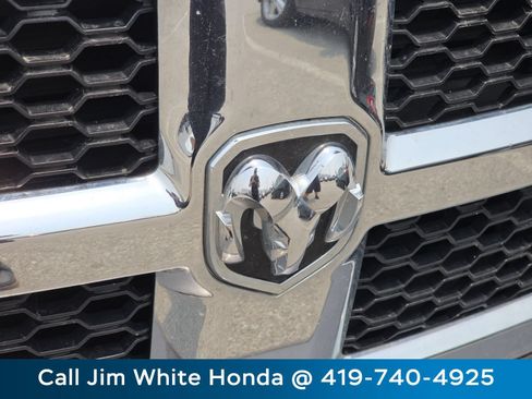 Used 2017 RAM 1500 Classic SLT AWD/4WD image 14