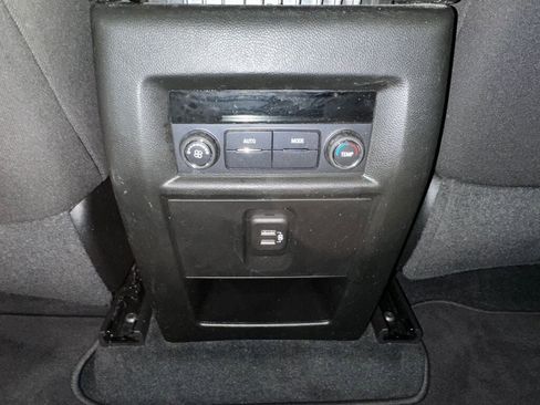 Certified 2023 Chevrolet Traverse LT image 21