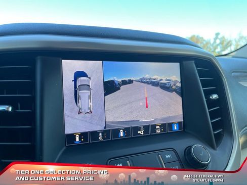 Used 2021 GMC Acadia Denali w/ Denali Technology Package image 32