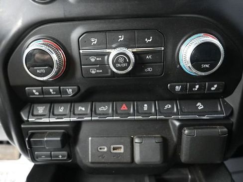 Used 2023 GMC Sierra 2500 AT4 w/ AT4 Preferred Package AWD/4WD image 22