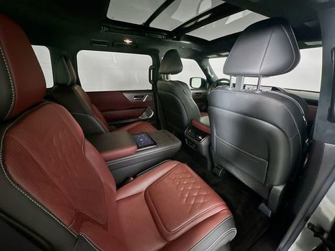 Used 2025 INFINITI QX80 Autograph w/ Autograph Exterior Package image 29