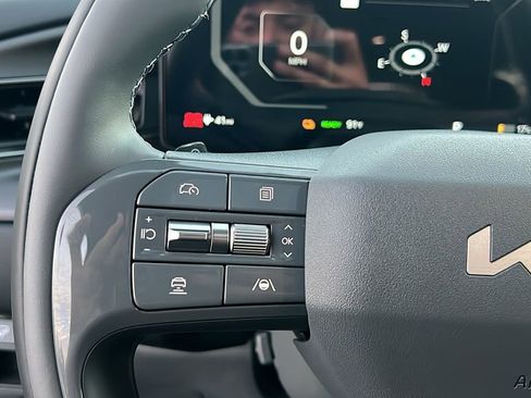 New 2026 Kia EV9 Wind image 19