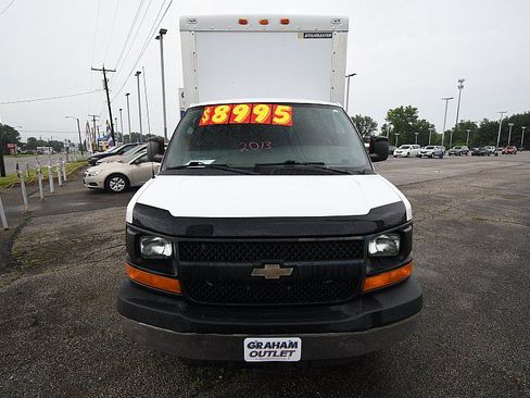 Used 2013 Chevrolet Express 3500 RWD image 2