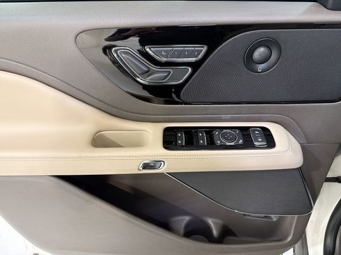 Used 2021 Lincoln Aviator Reserve w/ Equipment Group 201A image 12