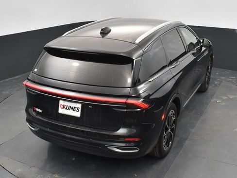 Used 2024 Lincoln Nautilus Reserve AWD/4WD image 36