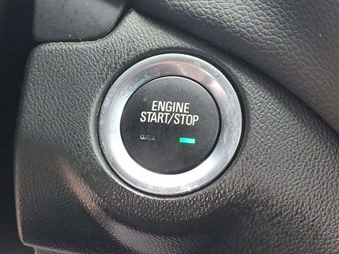 Used 2022 Chevrolet Equinox LT image 23