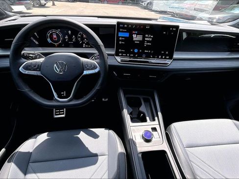 New 2026 Volkswagen Tiguan SE R-Line AWD/4WD image 3