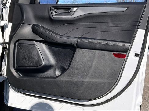 Used 2023 Ford Escape Active image 11