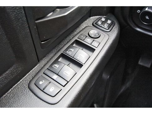 Used 2024 RAM 2500 Tradesman w/ Chrome Appearance Group AWD/4WD image 20