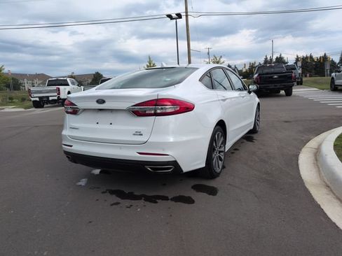 Certified 2020 Ford Fusion SE AWD/4WD image 5