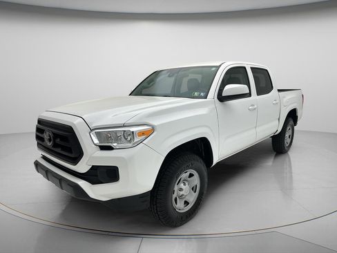 Used 2023 Toyota Tacoma SR AWD/4WD image 3