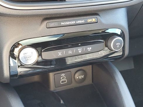 New 2025 Ford Escape Active w/ Active Premium Tech Pack image 21