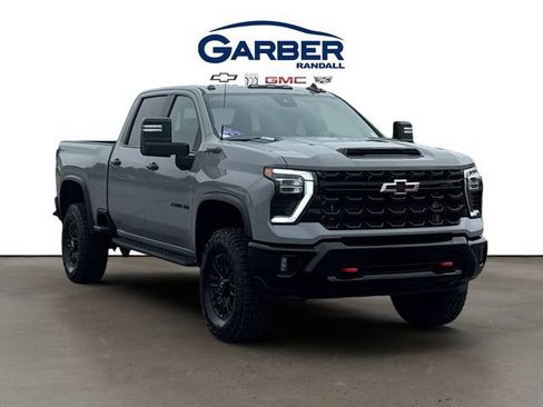 Used 2024 Chevrolet Silverado 2500 ZR2 w/ Technology Package AWD/4WD image 7
