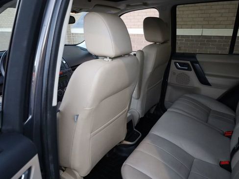 Used 2012 Land Rover LR2 HSE image 17