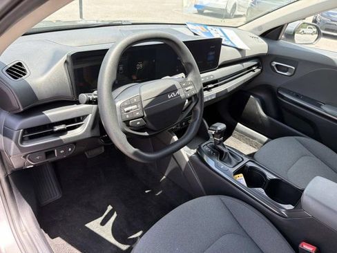 Used 2025 Kia K4 FWD image 11
