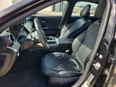 Used 2025 Mercedes-Benz C 300 4MATIC Sedan image 17