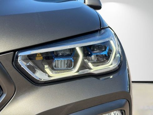 Used 2020 BMW X6 M50i w/ Executive Package image 9