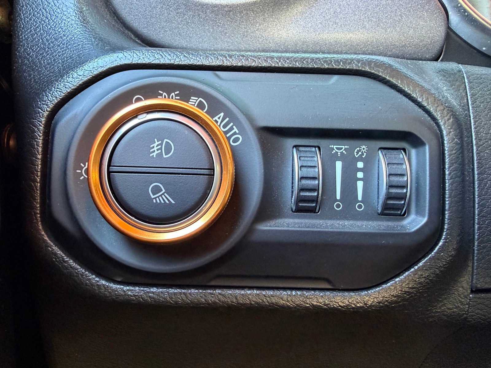 Used 2022 Jeep Gladiator Mojave w/ LED Lighting Group AWD/4WD image 15
