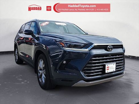 Certified 2024 Toyota Grand Highlander AWD image 7
