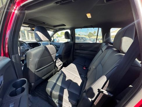 Used 2025 Honda Passport TrailSport image 7