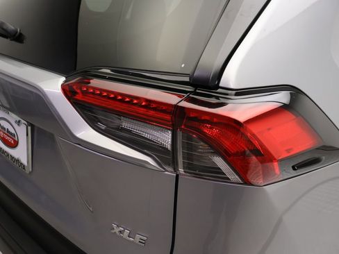 Certified 2025 Toyota RAV4 XLE FWD image 9