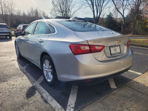 Used 2016 Chevrolet Malibu LT image 5