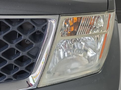 Used 2005 Nissan Frontier LE w/ (X01) Leather Pkg RWD image 28