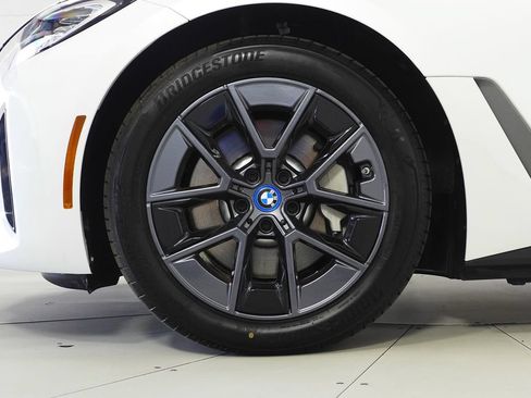 Certified 2023 BMW i4 eDrive40 RWD image 5