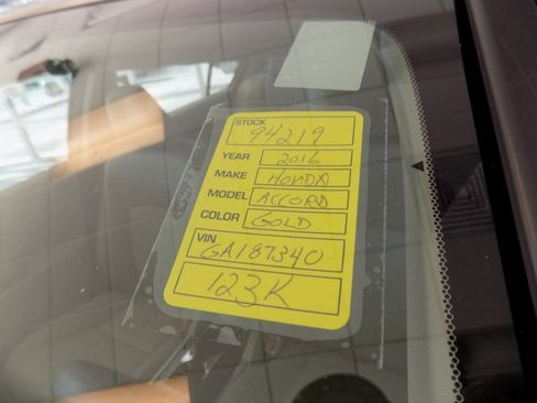 Used 2016 Honda Accord LX image 33