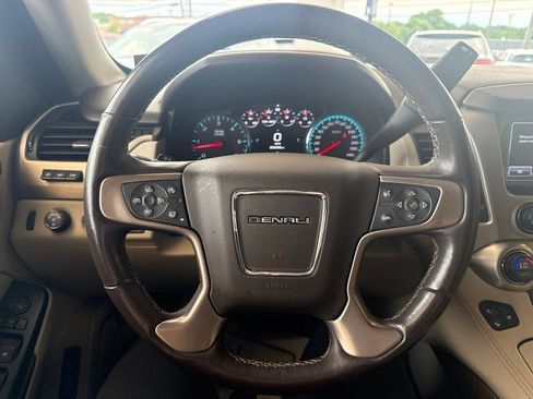 Used 2019 GMC Yukon Denali AWD/4WD image 18
