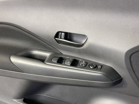 New 2025 Nissan Kicks Play S FWD image 29