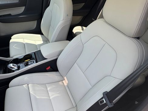 New 2025 Volvo XC40 B5 Plus w/ Protection Package Premier image 17