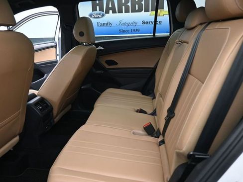 Used 2022 Volkswagen Tiguan SE R-Line image 10