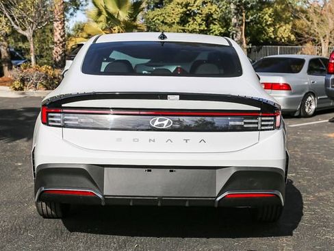 Certified 2025 Hyundai Sonata SE image 6