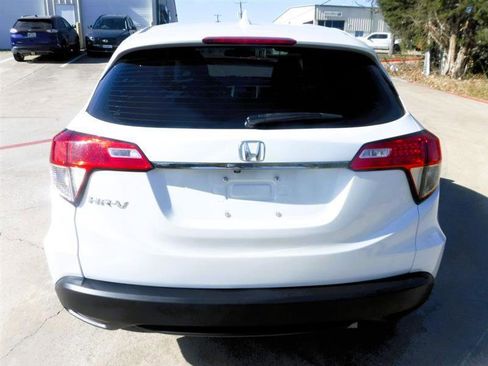 Used 2021 Honda HR-V LX image 16