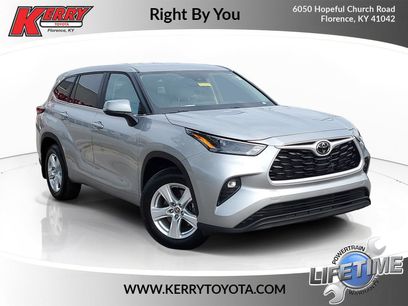 Used 2023 Toyota Highlander LE