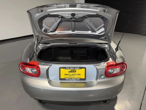 Used 2010 MAZDA MX-5 Miata Touring w/ Suspension Pkg RWD image 12
