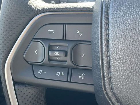 Used 2025 Toyota Tacoma TRD Sport image 19