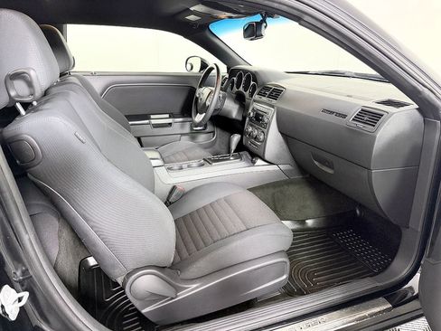 Used 2012 Dodge Challenger R/T RWD image 41