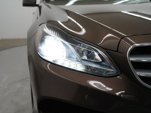 Used 2014 Mercedes-Benz E 250 BlueTEC 4MATIC Sedan image 59