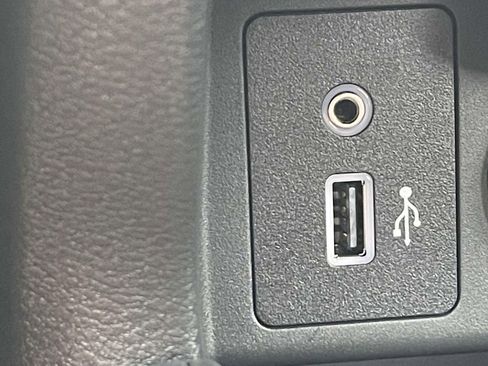 New 2025 Nissan Kicks Play S image 26