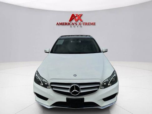 Used 2015 Mercedes-Benz E 400 4MATIC Sedan image 9