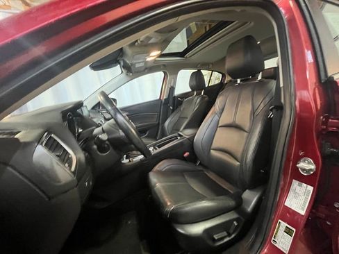 Used 2017 MAZDA MAZDA3 Grand Touring FWD image 10