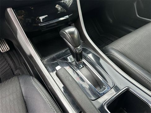 Used 2017 Honda Accord Sport image 16
