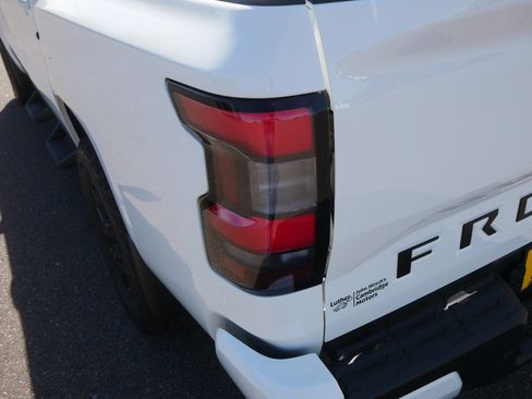 Used 2023 Nissan Frontier SV w/ Midnight Edition Package AWD/4WD image 18